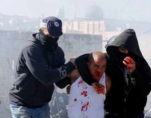 Les Palestiniens protestent à travers Jérusalem occupée, 4 arrestations